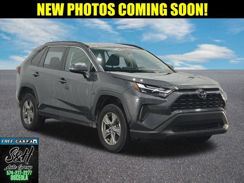 Used 2025 Toyota RAV4 XLE AWD/4WD image 1