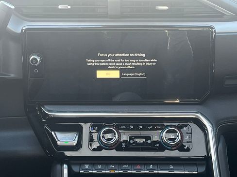 New 2026 GMC Sierra 2500 Denali w/ Denali Reserve Package image 16