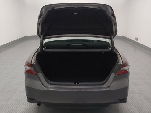 Used 2022 Toyota Camry LE image 29