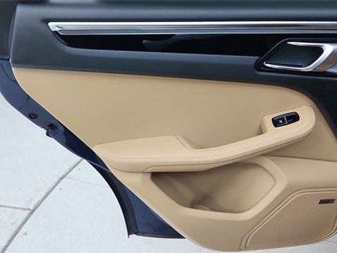 Used 2019 Porsche Macan S image 31