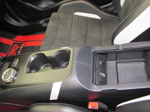 Used 2020 Ford Mustang Shelby GT500 w/ Carbon Fiber Track Pack image 20