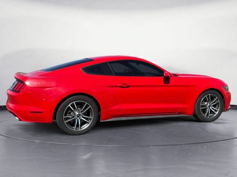 Used 2017 Ford Mustang Coupe RWD image 6