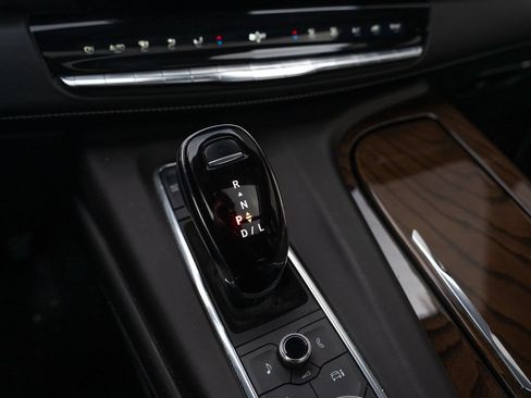 Used 2023 Cadillac Escalade Sport Platinum w/ Heavy-Duty Trailer Package AWD/4WD image 28
