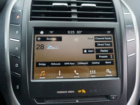 Used 2017 Lincoln MKC Premiere FWD image 9