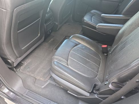 Used 2017 Buick Enclave Premium AWD/4WD image 16