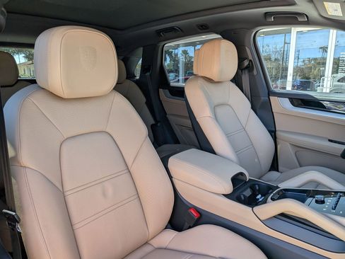 New 2026 Porsche Cayenne AWD/4WD image 25