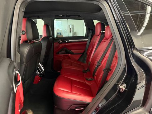 Used 2014 Porsche Cayenne GTS AWD/4WD image 41