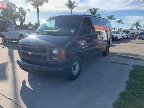 Used 2000 Chevrolet Express 1500 RWD image 4