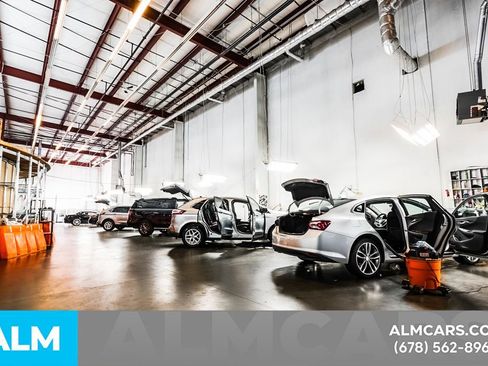 Used 2025 Hyundai Elantra SE image 81