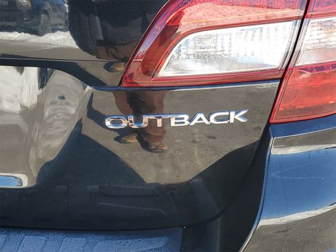 Used 2019 Subaru Outback 2.5i Premium image 7