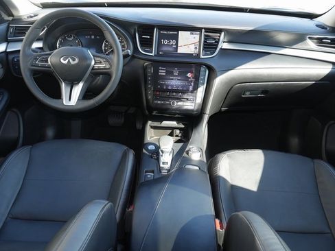Used 2022 INFINITI QX50 Essential image 9