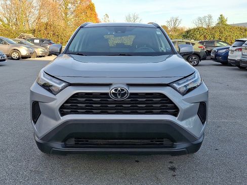 Used 2022 Toyota RAV4 XLE image 2