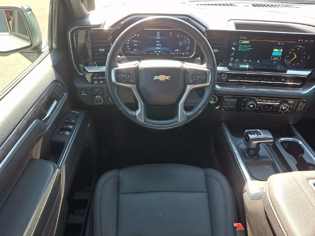 Used 2022 Chevrolet Silverado 1500 LTZ w/ Technology Package AWD/4WD image 11