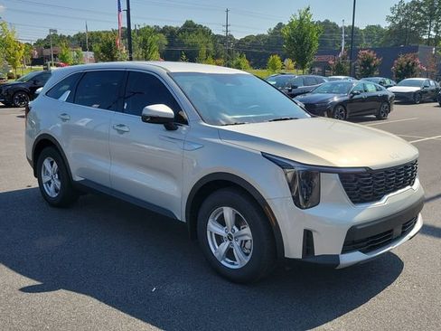 New 2026 Kia Sorento LX FWD image 3