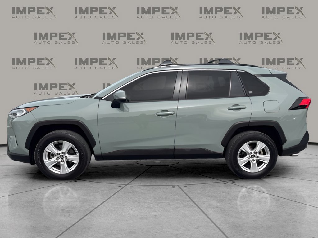 Used 2021 Toyota RAV4 XLE w/ Convenience Package AWD/4WD image 2