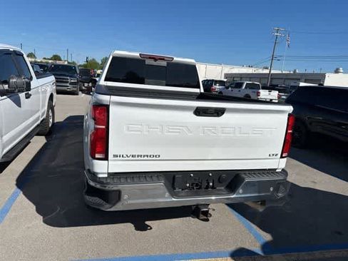 Used 2025 Chevrolet Silverado 2500 LTZ w/ LTZ Convenience Package image 12