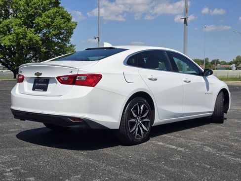 Used 2018 Chevrolet Malibu LT w/ Sport Package FWD image 13