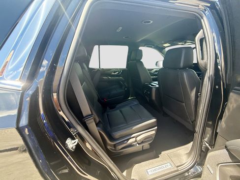 Used 2022 Chevrolet Tahoe LT w/ Luxury Package RWD image 26
