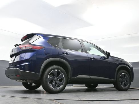 Used 2025 Nissan Rogue SV FWD image 39