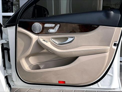 Used 2016 Mercedes-Benz C 300 4MATIC Sedan image 23