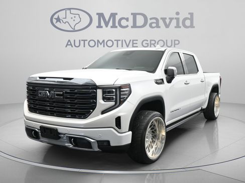 Used 2023 GMC Sierra 1500 Denali Ultimate AWD/4WD image 4