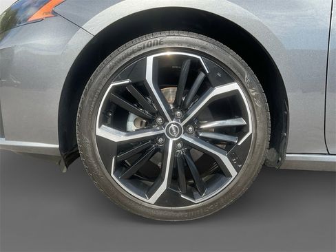 Used 2024 Nissan Altima 2.5 SR image 15