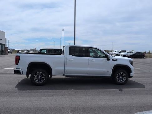 Used 2024 GMC Sierra 1500 AT4 w/ Technology Package AWD/4WD image 8