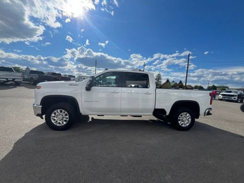 Used 2021 Chevrolet Silverado 2500 LT w/ Z71 Off-Road Package AWD/4WD image 8