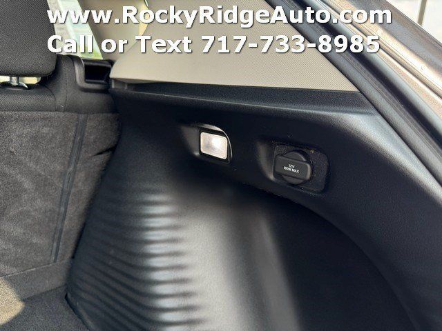 Used 2023 Honda HR-V LX image 15