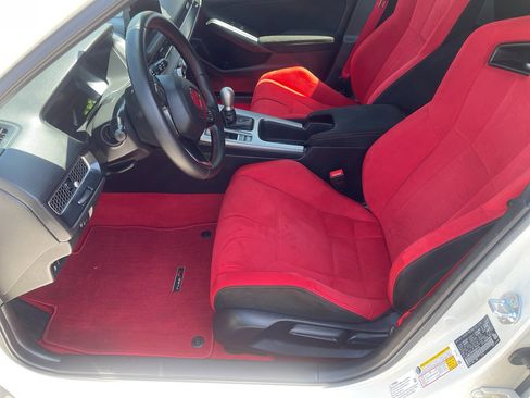 Used 2024 Honda Civic Type R image 11
