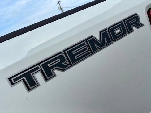 Used 2022 Ford F350 Lariat w/ Tremor Off-Road Package AWD/4WD image 11