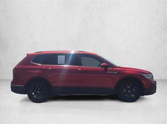 Used 2022 Volkswagen Tiguan SE FWD video 4