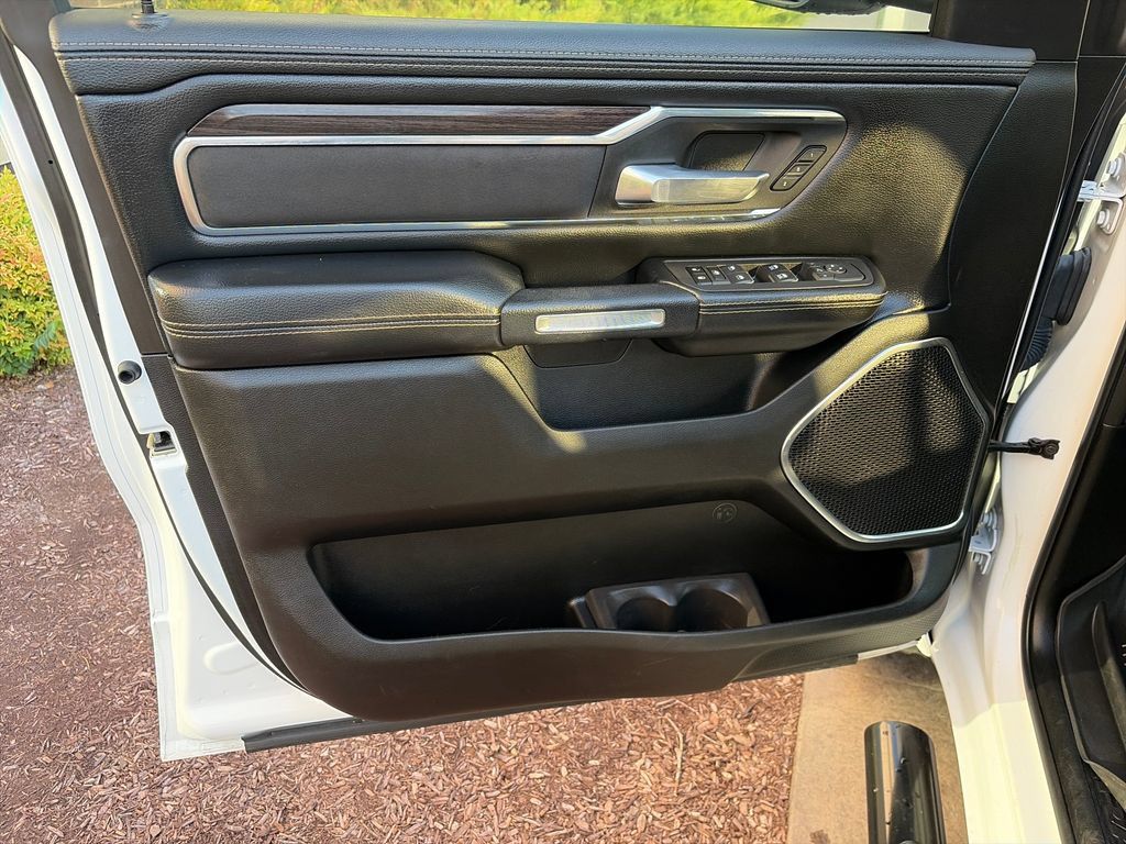 Used 2025 RAM 1500 Laramie AWD/4WD image 24
