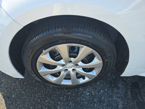 Used 2026 Toyota Corolla LE FWD image 10