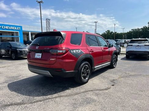Used 2024 Honda Pilot EX-L image 3