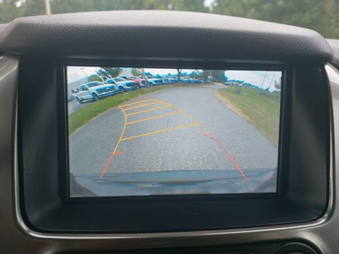 Used 2015 Chevrolet Tahoe LT AWD/4WD image 25