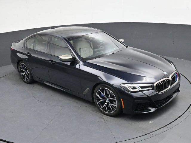 Used 2023 BMW M550i xDrive w/ Dynamic Handling Package AWD/4WD image 25