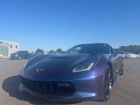 Used 2019 Chevrolet Corvette Stingray Coupe w/ 1LT RWD image 2