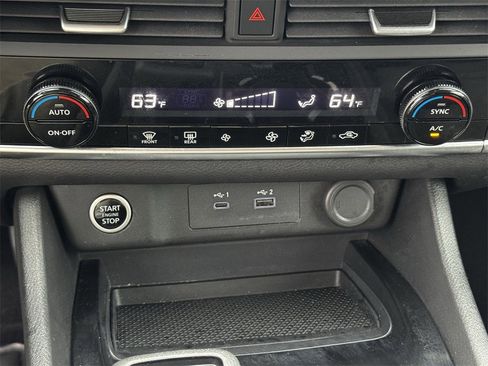 Used 2023 Nissan Rogue SV image 20