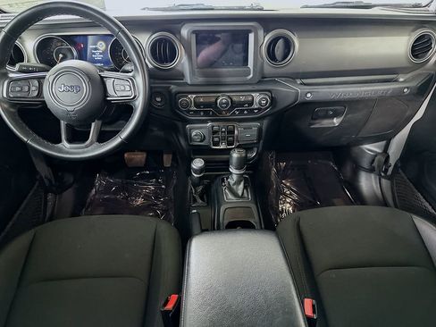 Used 2021 Jeep Wrangler Unlimited Sport AWD/4WD image 18
