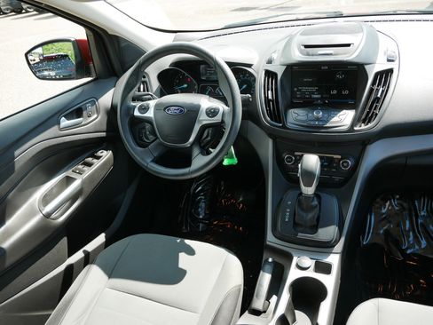 Used 2014 Ford Escape SE w/ Equipment Group 201A FWD image 9