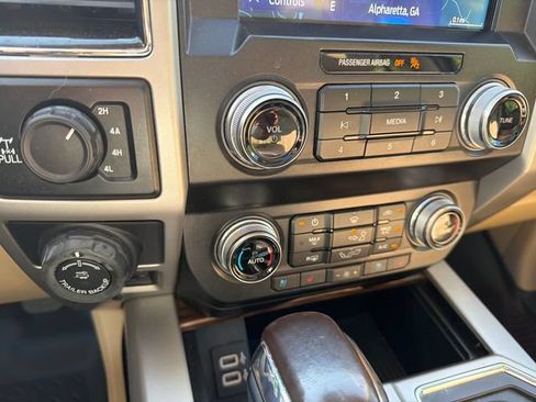 Used 2020 Ford F150 Lariat w/ Equipment Group 502A Luxury AWD/4WD image 30