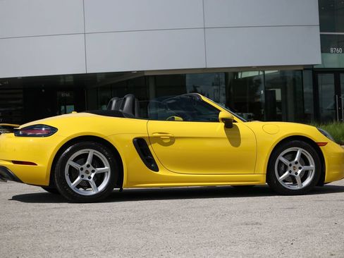 Certified 2024 Porsche 718 Boxster RWD image 27