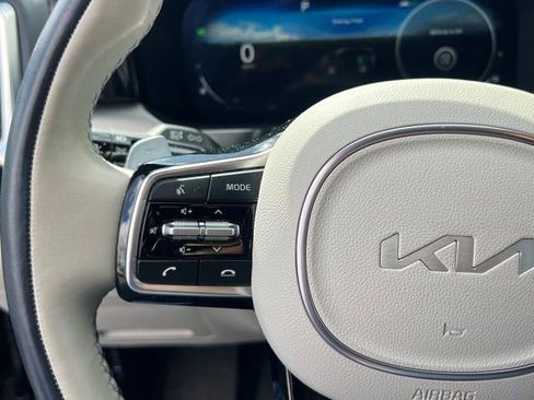 Certified 2023 Kia Sorento SX Prestige AWD/4WD image 24