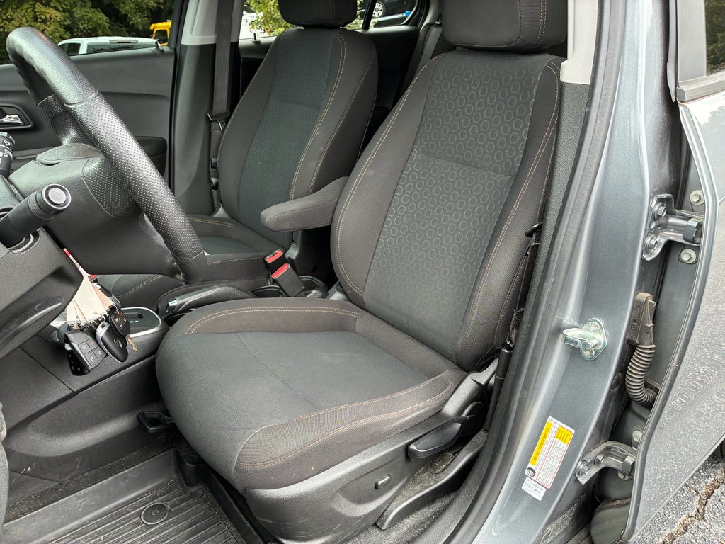 Used 2020 Chevrolet Trax LS w/ Tint and Cruise Package FWD image 6