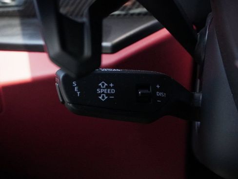 Used 2022 Lamborghini Urus AWD/4WD image 45