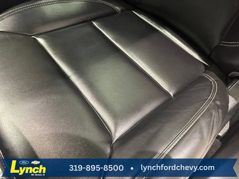 Used 2021 Ford Explorer XLT w/ Equipment Group 202A AWD/4WD image 8