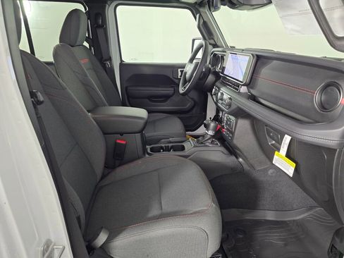 New 2026 Jeep Wrangler Unlimited Rubicon w/ Steel Bumper Group image 35