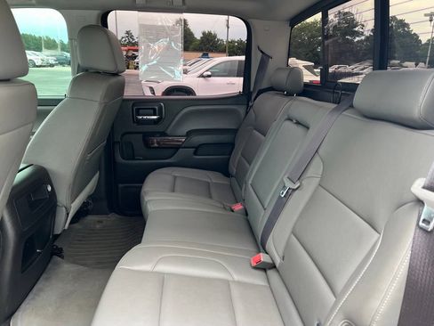 Used 2017 GMC Sierra 1500 SLT w/ SLT Premium Package RWD image 8