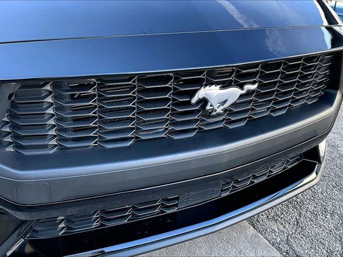 Used 2025 Ford Mustang Coupe image 30